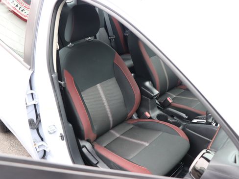 Used 2024 Nissan Versa SR image 14