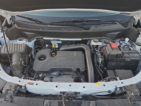 Used 2026 Chevrolet Equinox LT image 14