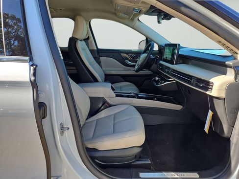 New 2026 Lincoln Corsair Premiere FWD image 29