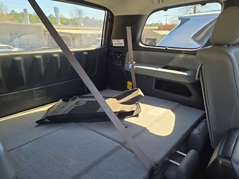 Used 2016 Toyota Sequoia Platinum image 7