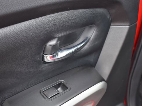 Used 2023 Nissan Titan SV w/ SV Convenience Package image 49