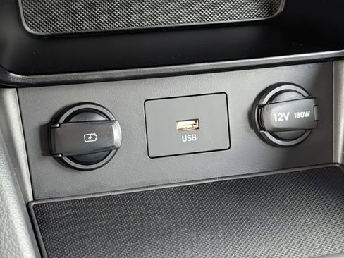 Used 2023 Hyundai Kona SE image 23