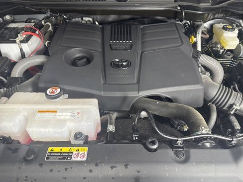 Used 2024 Toyota Tundra Limited image 9