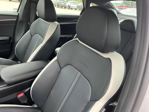 Used 2025 Kia K5 GT-Line FWD image 12