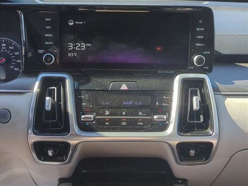 Used 2021 Kia Sorento SX image 11