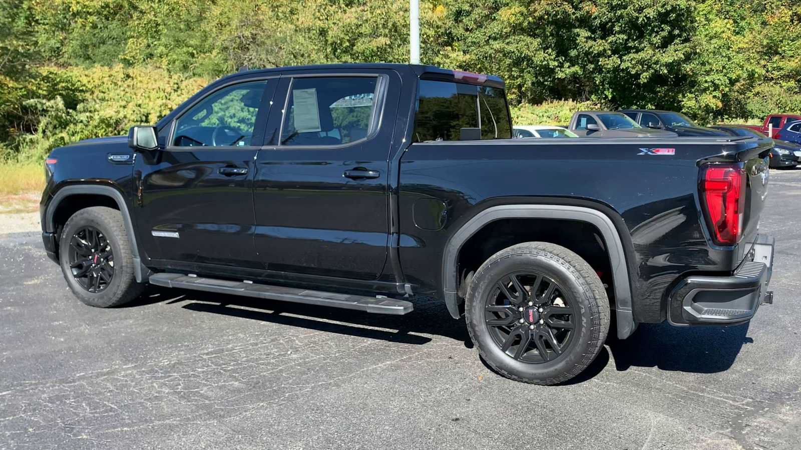 Used 2023 GMC Sierra 1500 Elevation w/ Elevation Premium Package AWD/4WD image 6