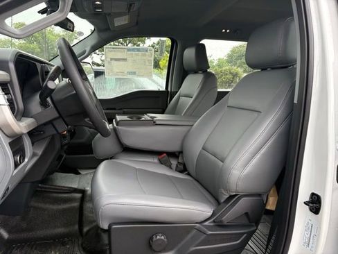 New 2025 Ford F550 4x4 Crew Cab Super Duty image 9