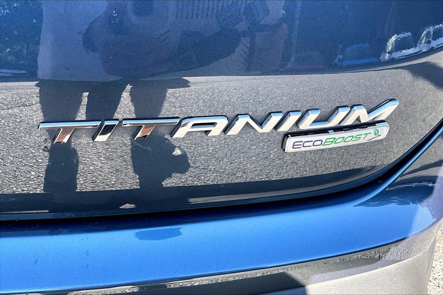 Used 2019 Ford Edge Titanium w/ Equipment Group 301A FWD image 10
