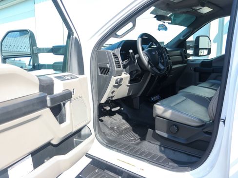 Used 2019 Ford F550 2WD Regular Cab Super Duty image 15