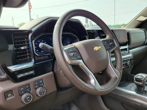 Used 2024 Chevrolet Silverado 1500 LTZ w/ Technology Package AWD/4WD image 10