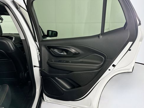 Used 2024 GMC Terrain AT4 AWD/4WD image 30