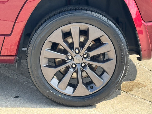 Used 2019 Jeep Cherokee High Altitude AWD/4WD image 5