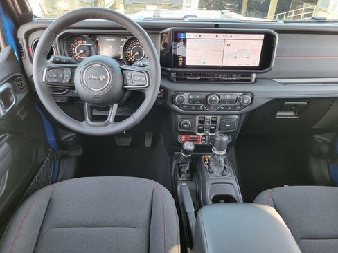 New 2026 Jeep Wrangler Unlimited Rubicon w/ Xtreme 35 Tire Package image 4