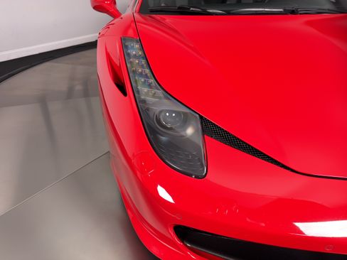 Used 2012 Ferrari 458 Spider RWD image 21