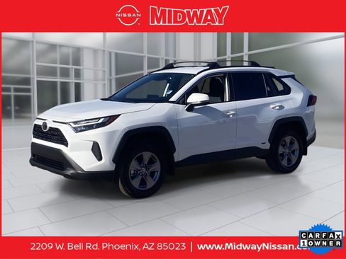 Used 2025 Toyota RAV4 XLE image 1
