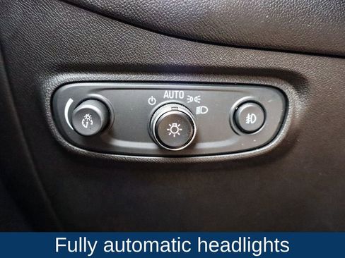 Used 2021 Chevrolet Equinox LT image 23