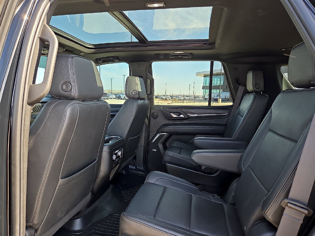 Used 2023 GMC Yukon Denali RWD image 13