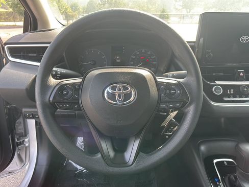 Used 2023 Toyota Corolla LE FWD image 27