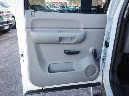 Used 2014 Chevrolet Silverado 2500 W/T image 32