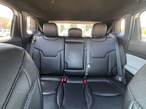 Used 2025 Jeep Compass Limited AWD/4WD image 36