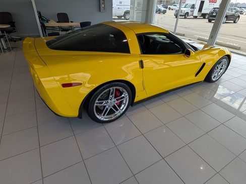 Used 2006 Chevrolet Corvette Z06 w/ Preferred Equipment Group RWD image 7