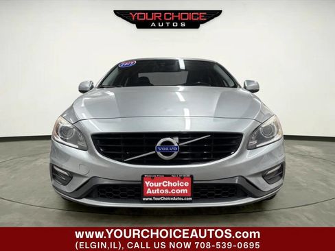 Used 2017 Volvo S60 T5 Dynamic image 8