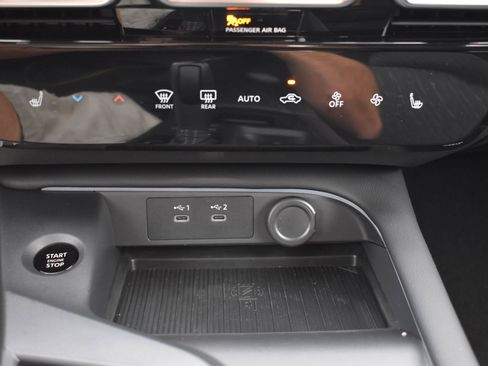 Used 2026 Nissan Sentra SV w/ SV Convenience Package FWD image 34