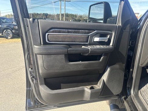 Used 2024 RAM 2500 Big Horn w/ Night Edition image 13
