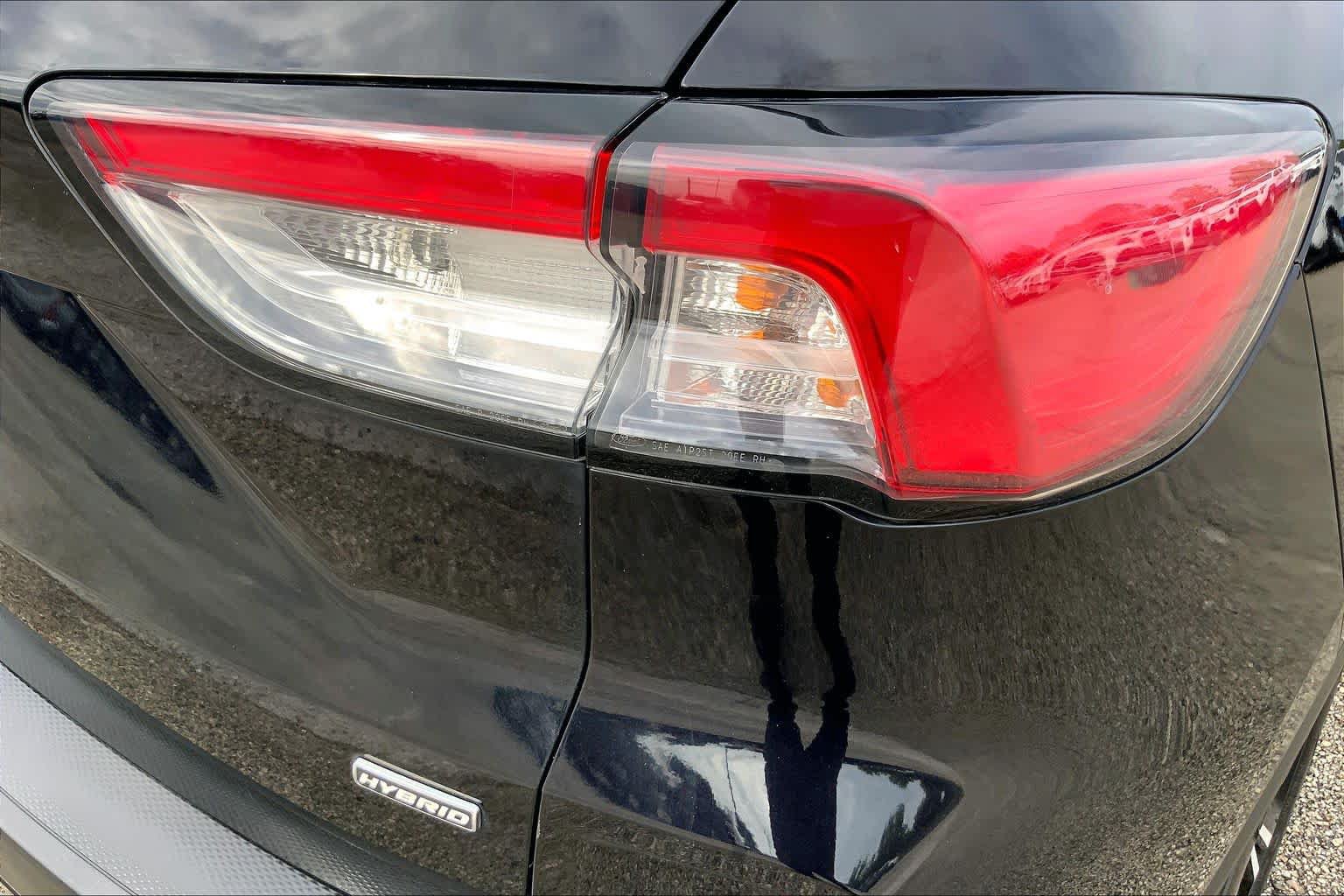Used 2021 Ford Escape SE w/ SE Sport Appearance Package FWD image 30