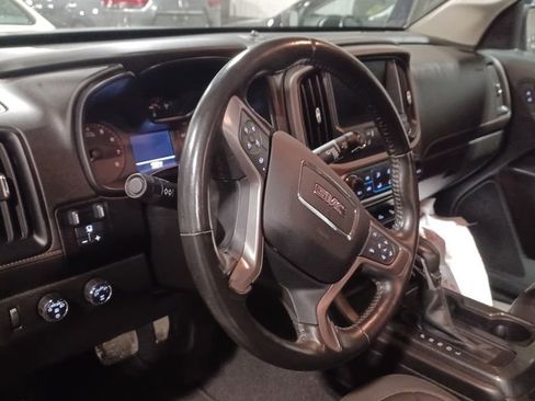 Used 2022 GMC Canyon AT4 image 4