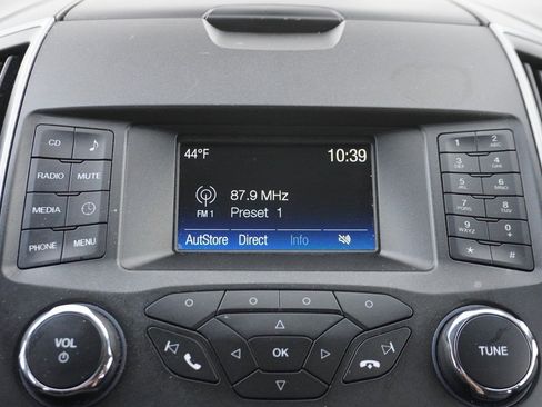 Used 2018 Ford Edge SE image 41