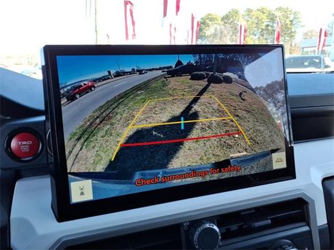 Used 2024 Toyota Tacoma TRD Sport image 19