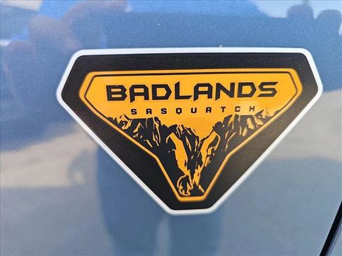 New 2025 Ford Bronco Badlands image 10