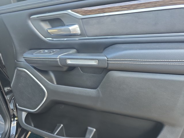 Used 2018 Chevrolet Silverado 1500 Custom w/ Custom Value Package RWD image 22