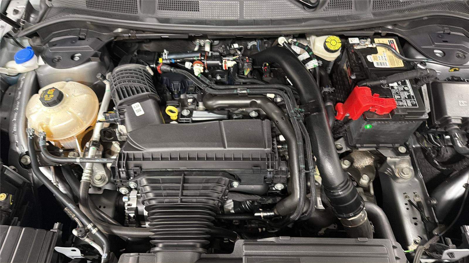 Used 2023 Lincoln Corsair FWD image 9