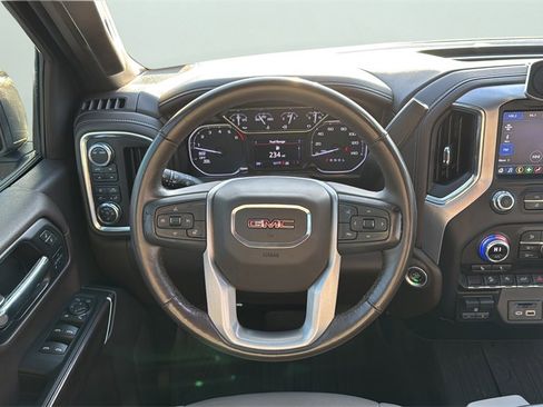Used 2021 GMC Sierra 1500 SLT image 17