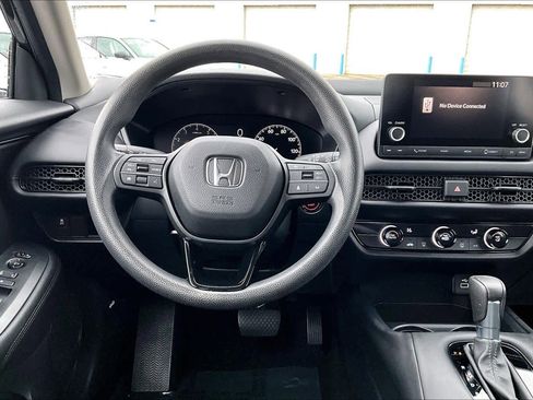 Used 2023 Honda HR-V LX image 5