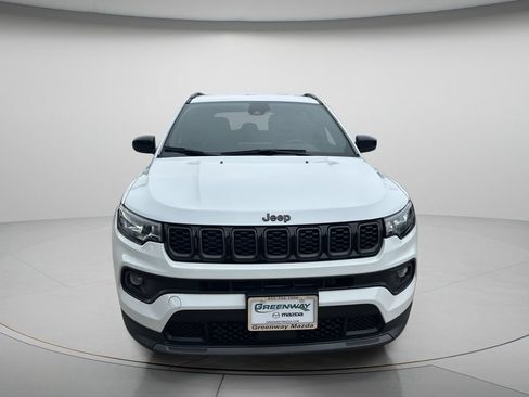 Used 2026 Jeep Compass Latitude AWD/4WD image 2