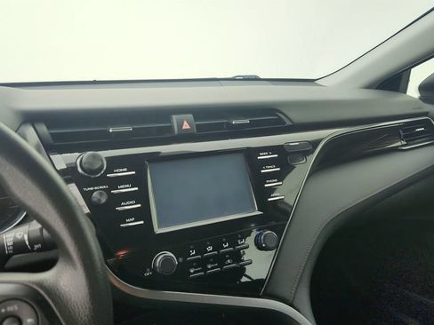 Used 2019 Toyota Camry LE FWD image 14