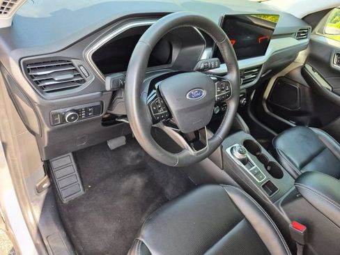 Used 2024 Ford Escape Platinum AWD/4WD image 10