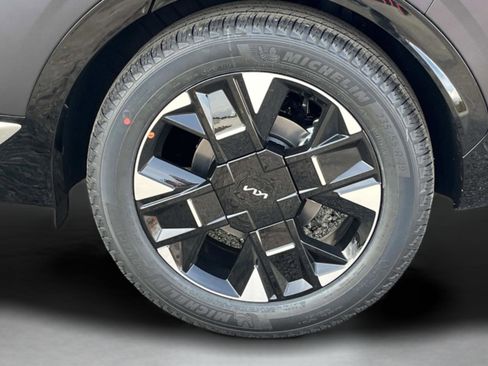 New 2026 Kia Sportage SX image 11