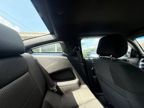 Used 2014 Ford Mustang Coupe RWD image 21