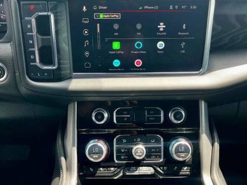 Used 2023 GMC Yukon Denali RWD image 7
