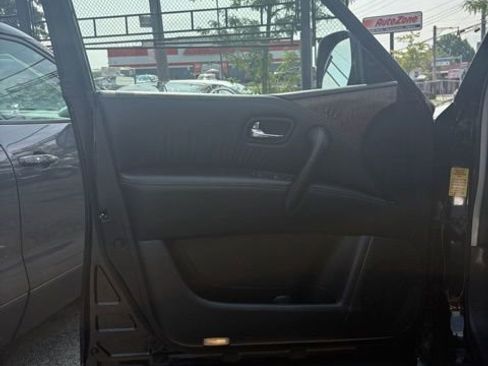 Used 2020 Nissan Armada SL w/ Premium Package image 9