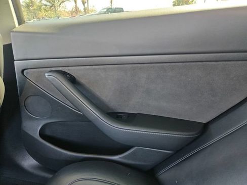 Used 2022 Tesla Model 3 Long Range AWD/4WD image 12