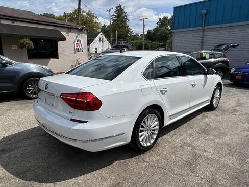 Used 2016 Volkswagen Passat 1.8T SE FWD image 12
