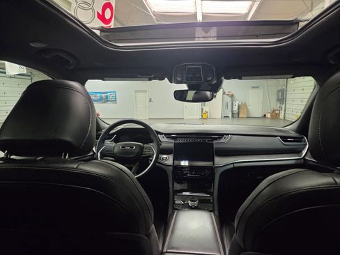 Used 2024 Jeep Grand Cherokee Limited 4xe image 36