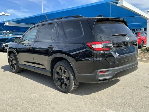 New 2026 Honda Pilot Black Edition image 4