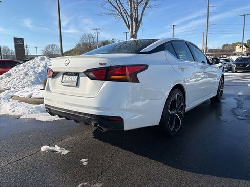 Used 2025 Nissan Altima 2.5 SR image 7