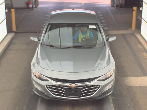 Used 2023 Chevrolet Malibu LT FWD image 2